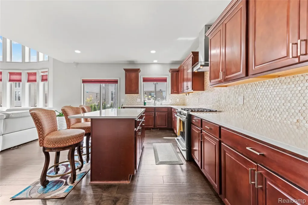 3559 Birchmount Drive Troy City MI 48083