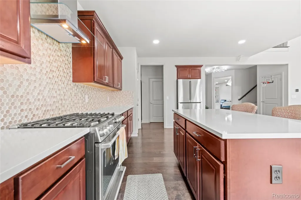 3559 Birchmount Drive Troy City MI 48083