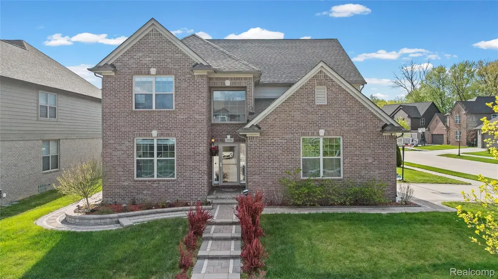 3559 Birchmount Drive Troy City MI 48083