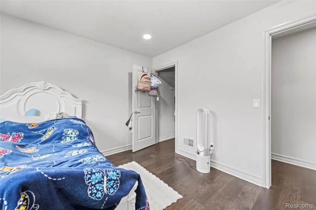 3559 Birchmount Drive Troy City MI 48083