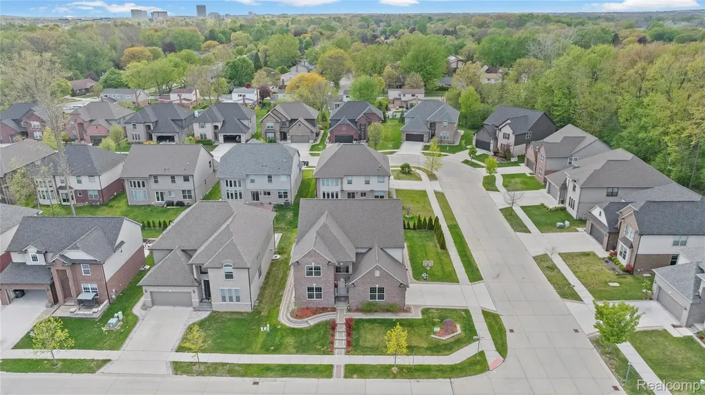 3559 Birchmount Drive Troy City MI 48083