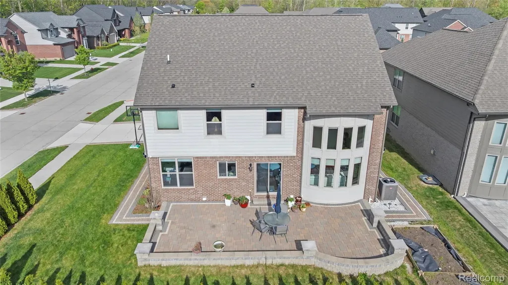 3559 Birchmount Drive Troy City MI 48083