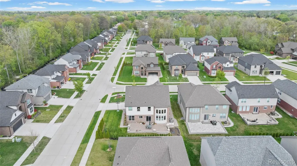 3559 Birchmount Drive Troy City MI 48083