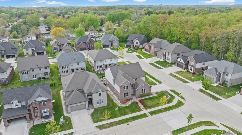 3559 Birchmount Drive Troy City MI 48083