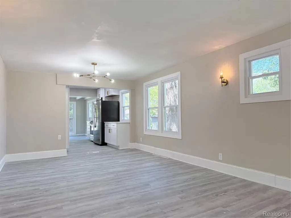 266 W Bennett Avenue Ferndale City MI 48220