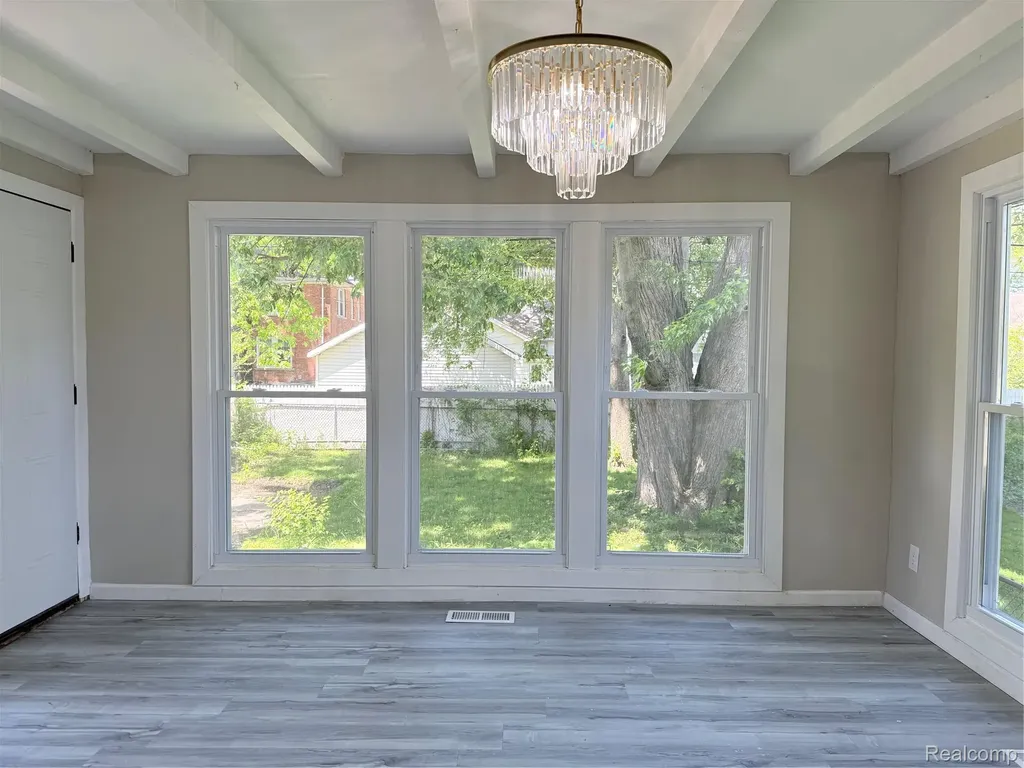 266 W Bennett Avenue Ferndale City MI 48220