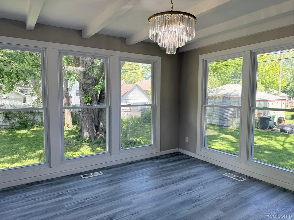 266 W Bennett Avenue Ferndale City MI 48220