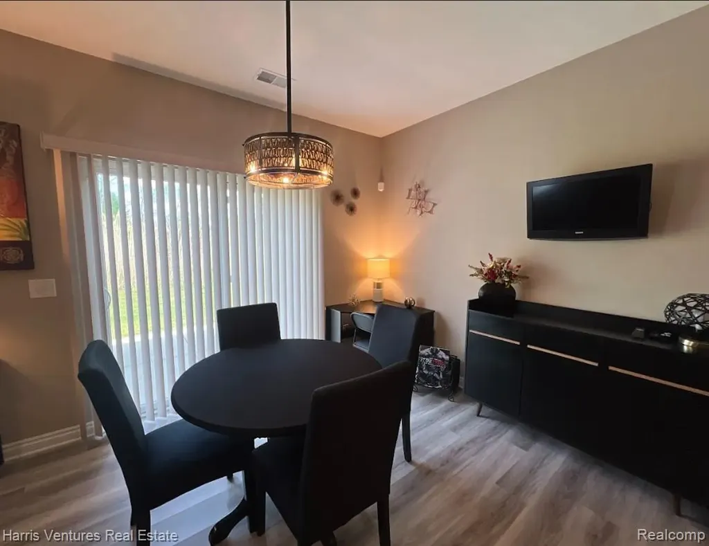 16605 Savor Lane Clinton Charter Township MI 48035