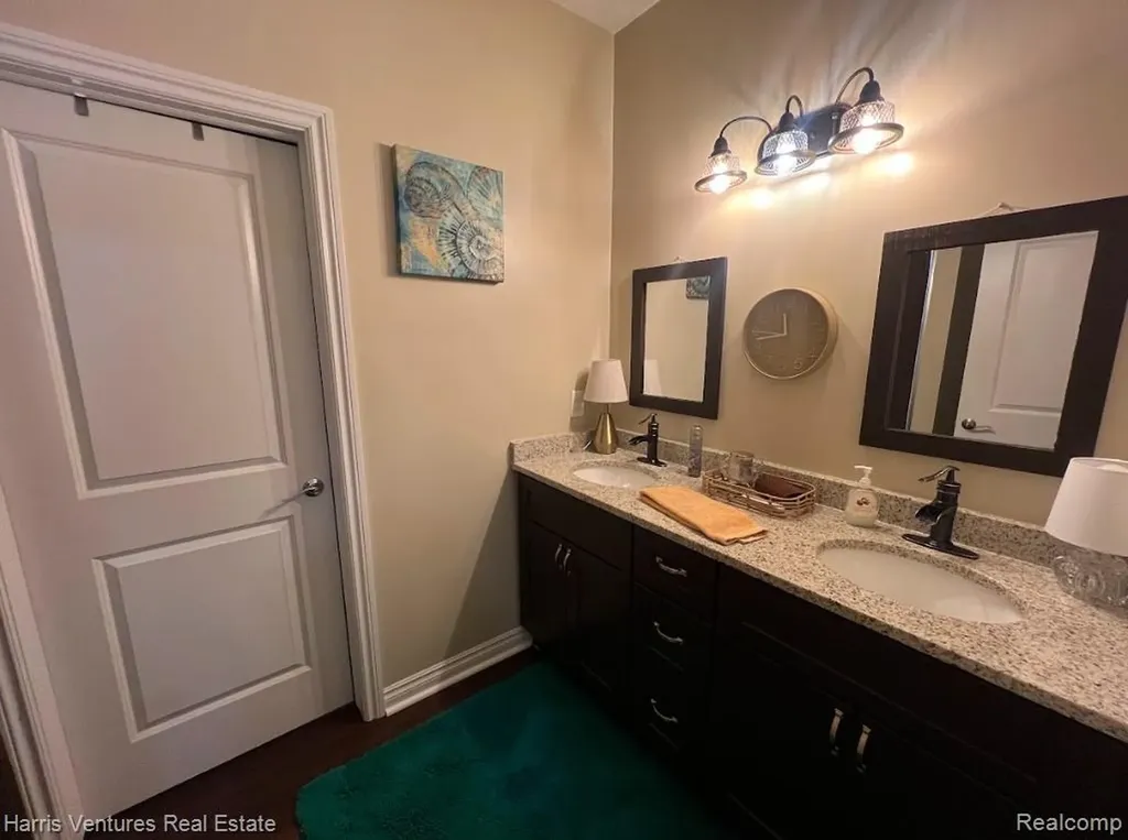 16605 Savor Lane Clinton Charter Township MI 48035