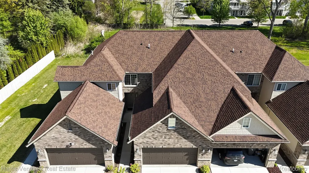 16605 Savor Lane Clinton Charter Township MI 48035