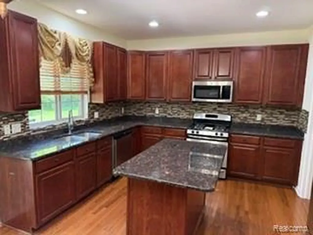 4853 Vinewood Drive Sterling Heights City MI 48314