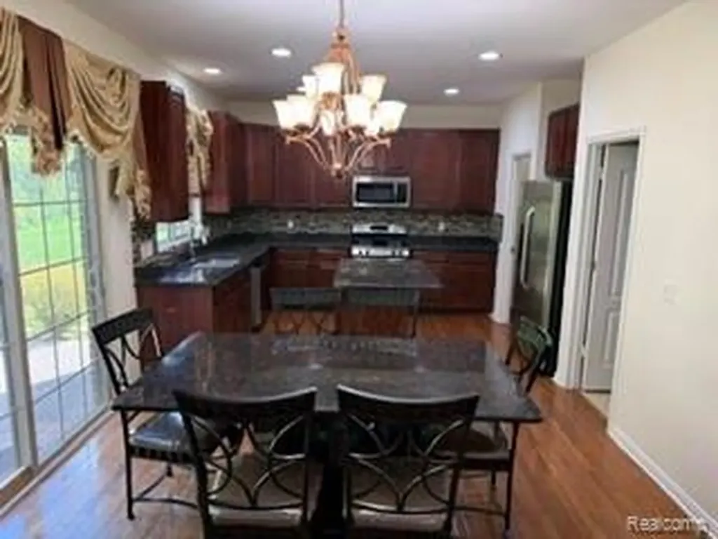 4853 Vinewood Drive Sterling Heights City MI 48314