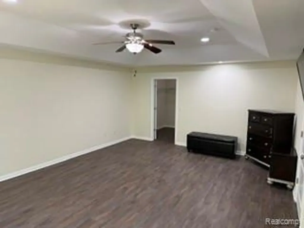 4853 Vinewood Drive Sterling Heights City MI 48314