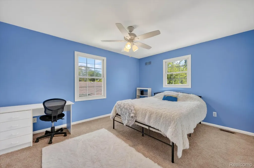 1112 Vernier Road Grosse Pointe Woods City MI 48236