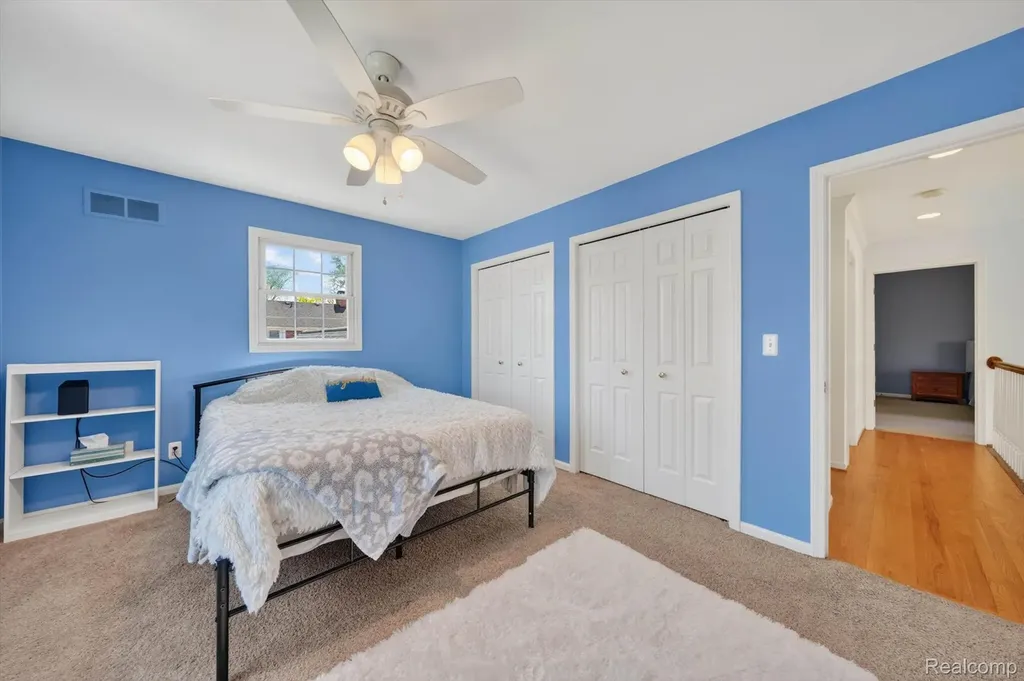 1112 Vernier Road Grosse Pointe Woods City MI 48236