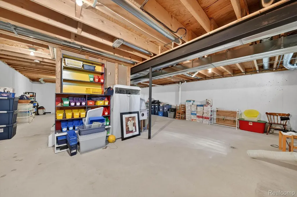 1112 Vernier Road Grosse Pointe Woods City MI 48236
