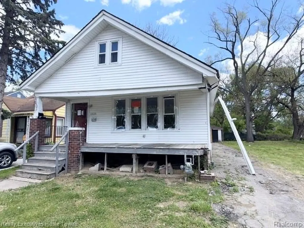 13524 Faust Avenue Detroit City MI 48223