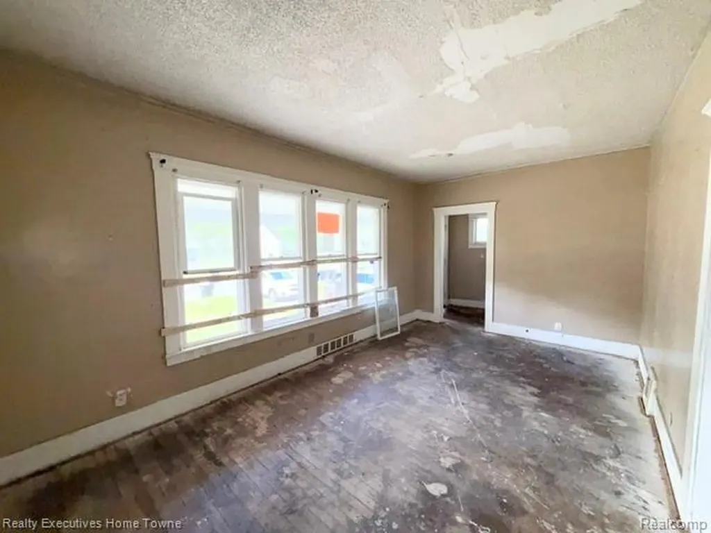 13524 Faust Avenue Detroit City MI 48223