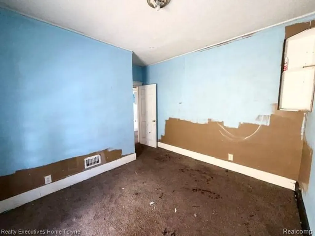 13524 Faust Avenue Detroit City MI 48223