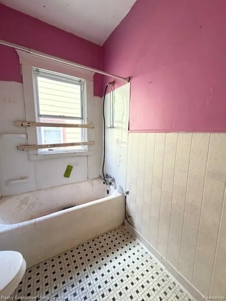13524 Faust Avenue Detroit City MI 48223