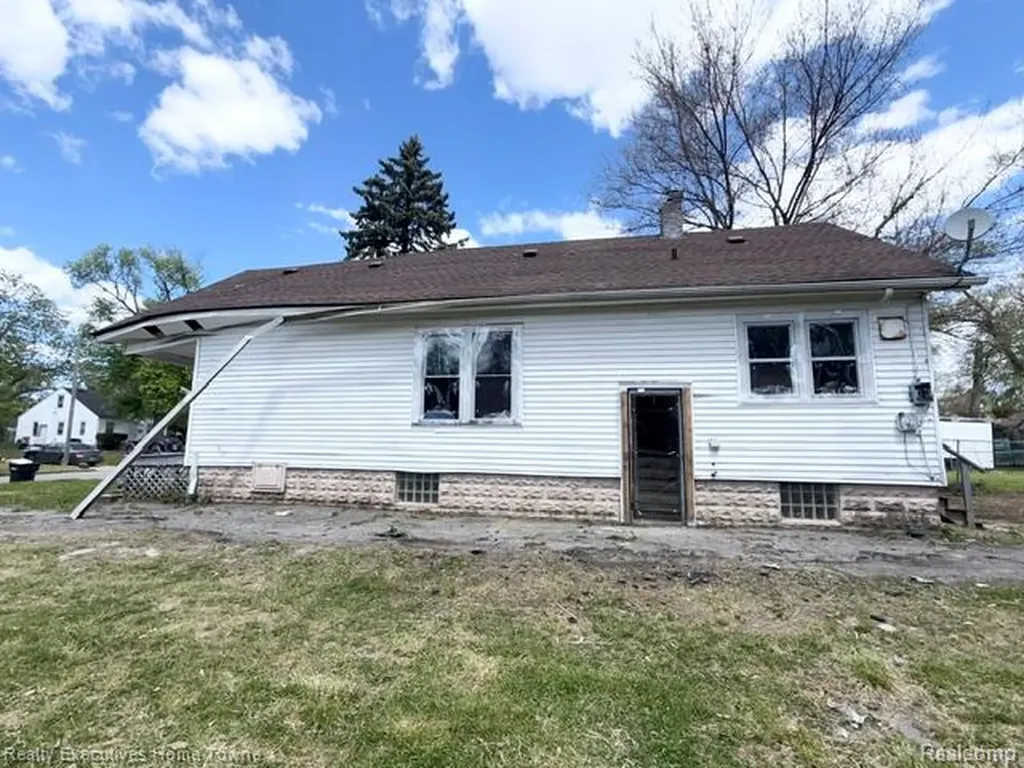 13524 Faust Avenue Detroit City MI 48223