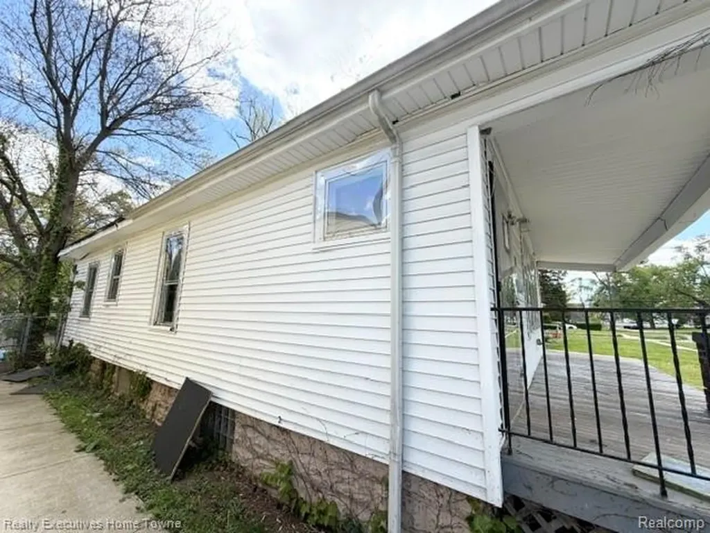 13524 Faust Avenue Detroit City MI 48223