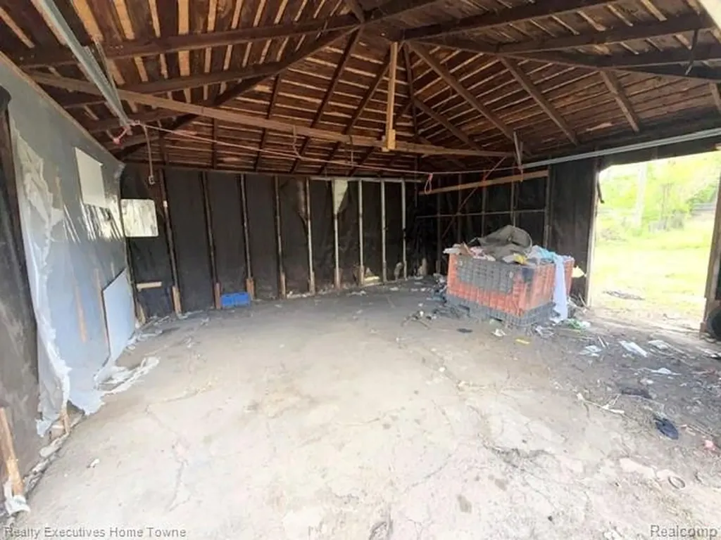 13524 Faust Avenue Detroit City MI 48223