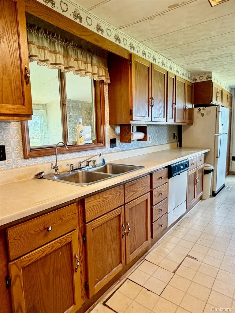 4380 N Blissfield Highway Ridgeway Township MI 49229