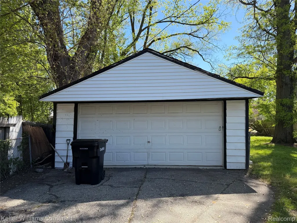 17344 Salem Street Detroit City MI 48219