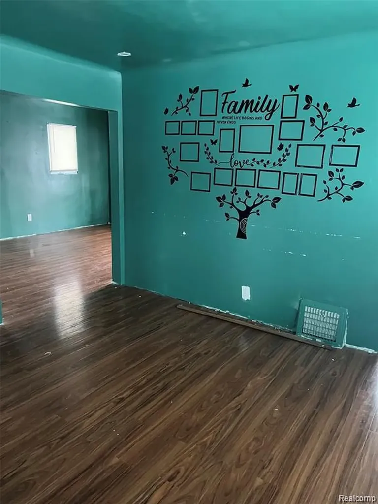 13053 Maiden Street Detroit City MI 48213