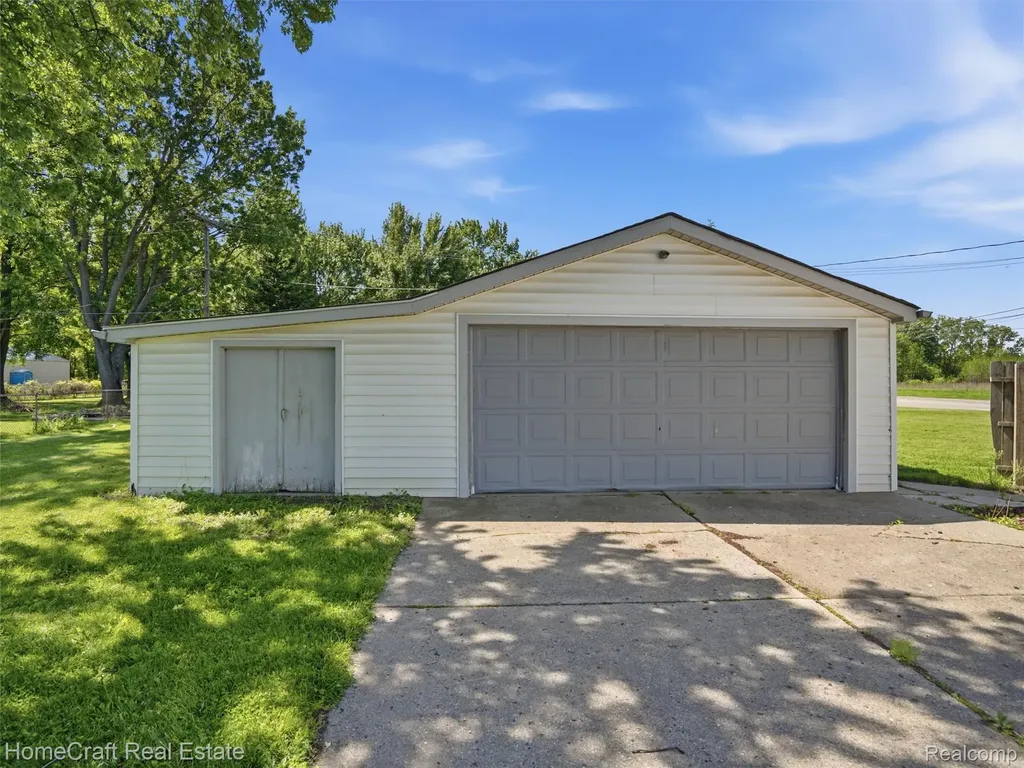 31245 Beverly Road Romulus City MI 48174