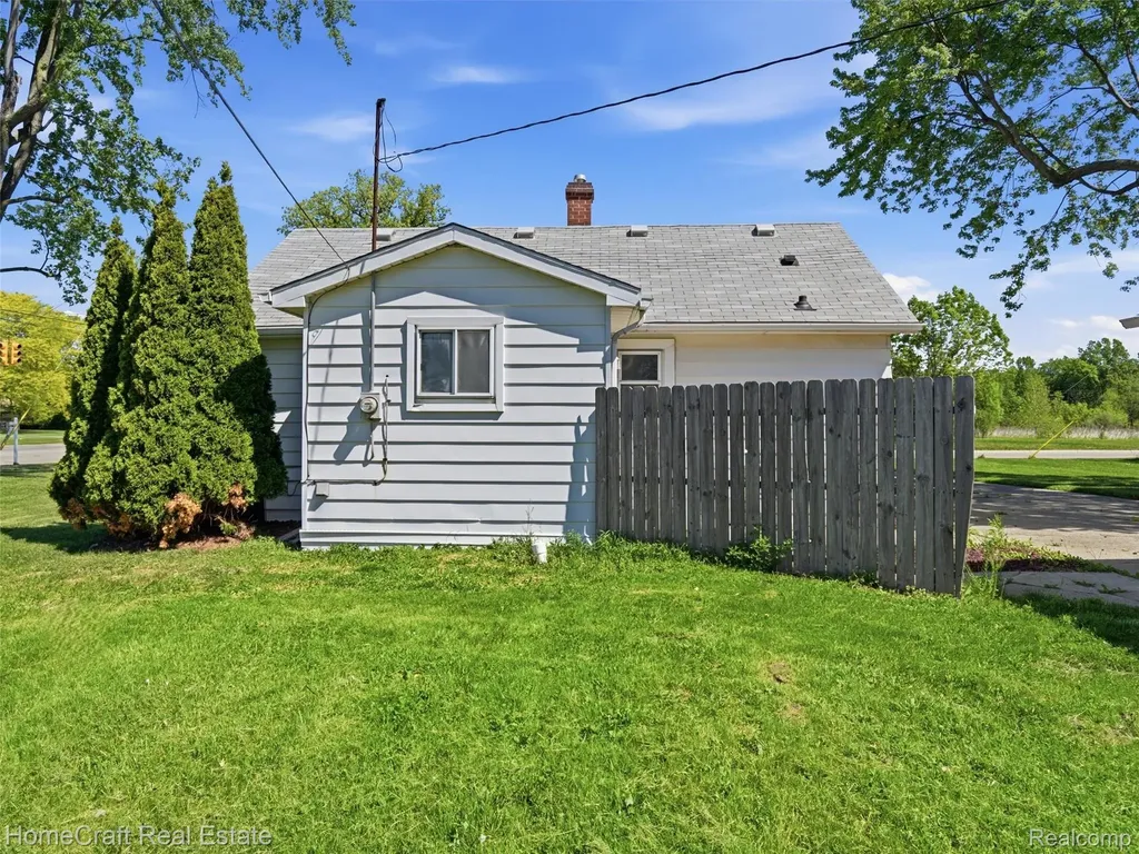 31245 Beverly Road Romulus City MI 48174