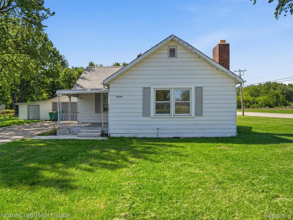 31245 Beverly Road Romulus City MI 48174