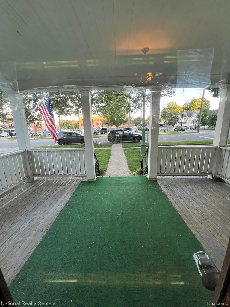 132 W Dunlap Street Northville City MI 48167