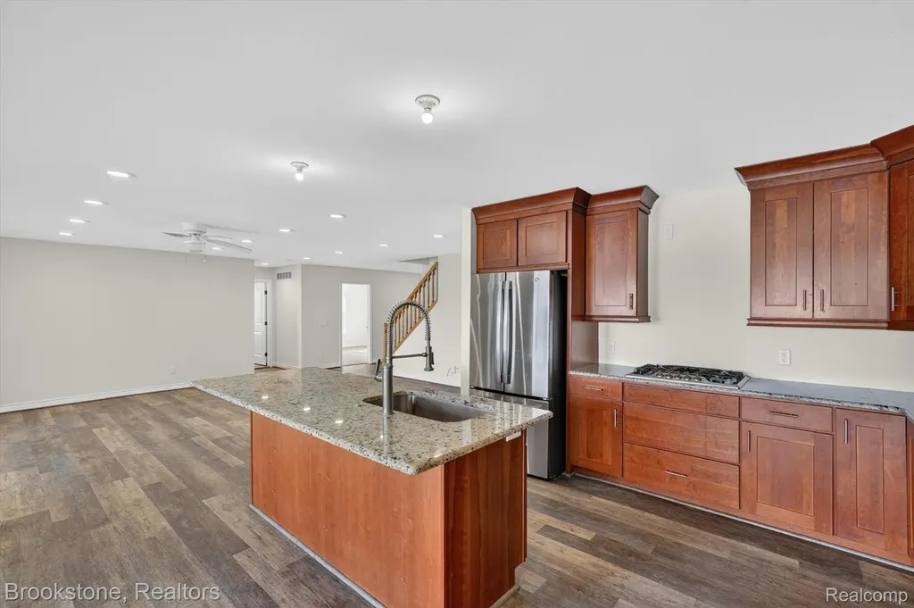 3695 Lotus Drive Waterford Charter Township MI 48329