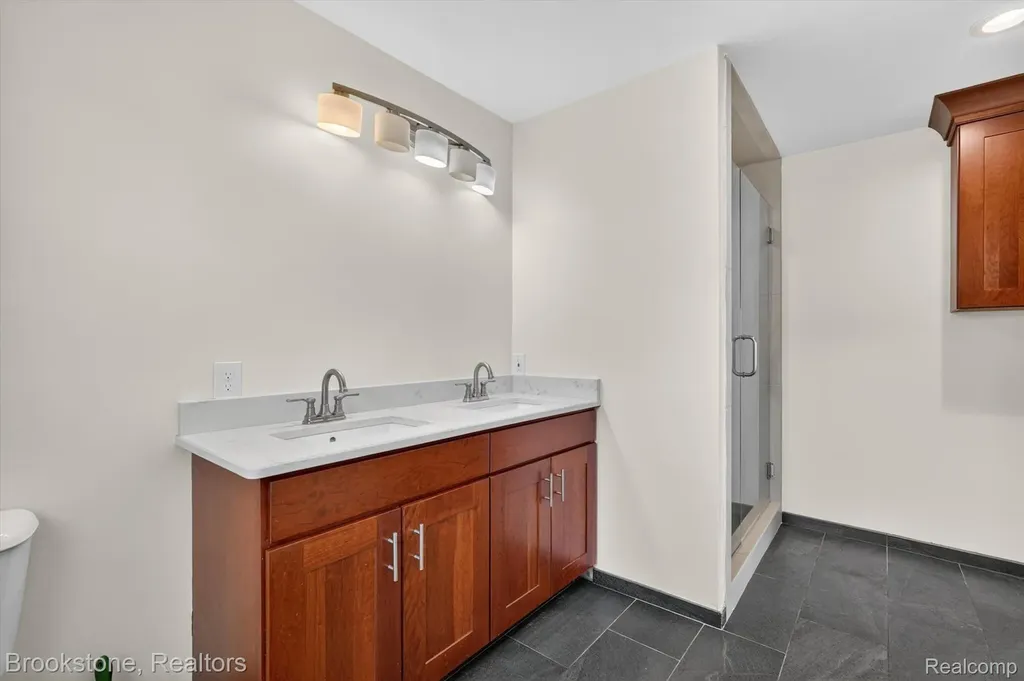 3695 Lotus Drive Waterford Charter Township MI 48329