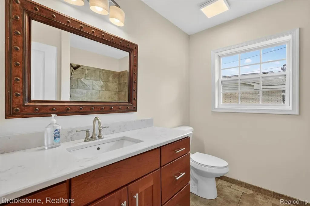 3695 Lotus Drive Waterford Charter Township MI 48329