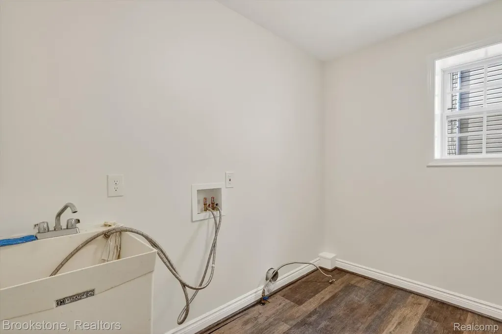 3695 Lotus Drive Waterford Charter Township MI 48329
