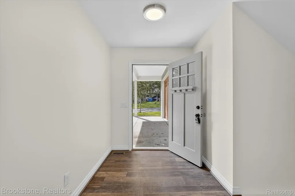 3695 Lotus Drive Waterford Charter Township MI 48329