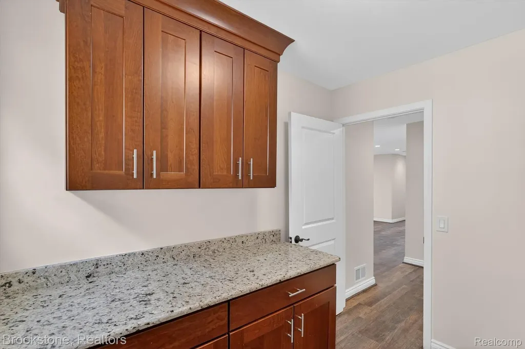 3695 Lotus Drive Waterford Charter Township MI 48329