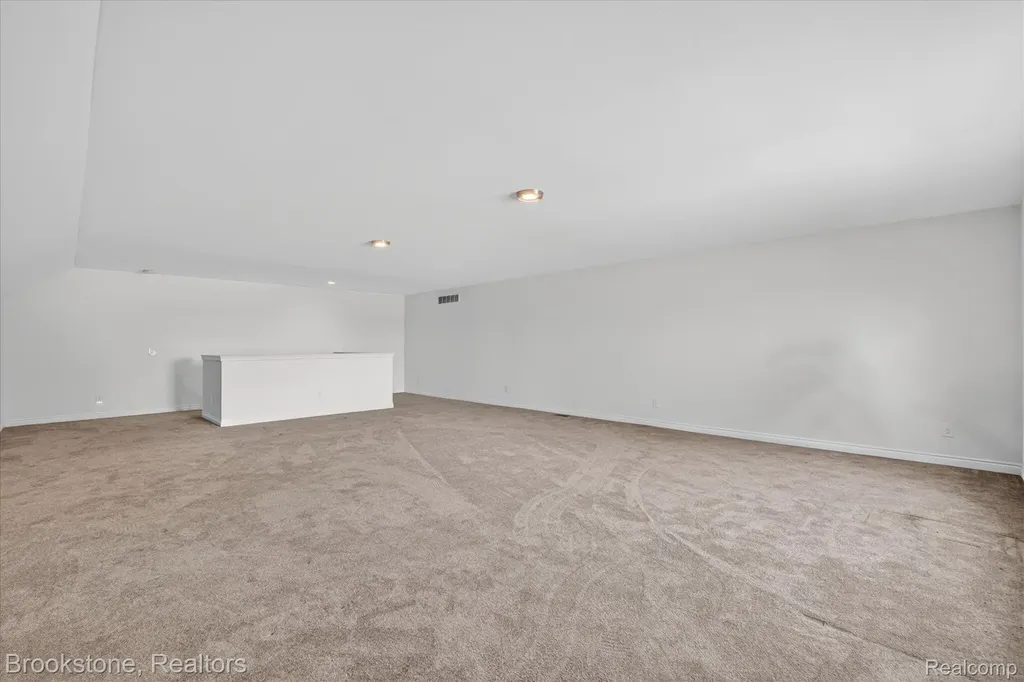 3695 Lotus Drive Waterford Charter Township MI 48329