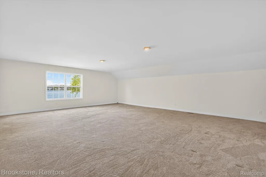 3695 Lotus Drive Waterford Charter Township MI 48329
