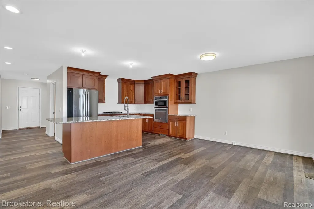 3695 Lotus Drive Waterford Charter Township MI 48329