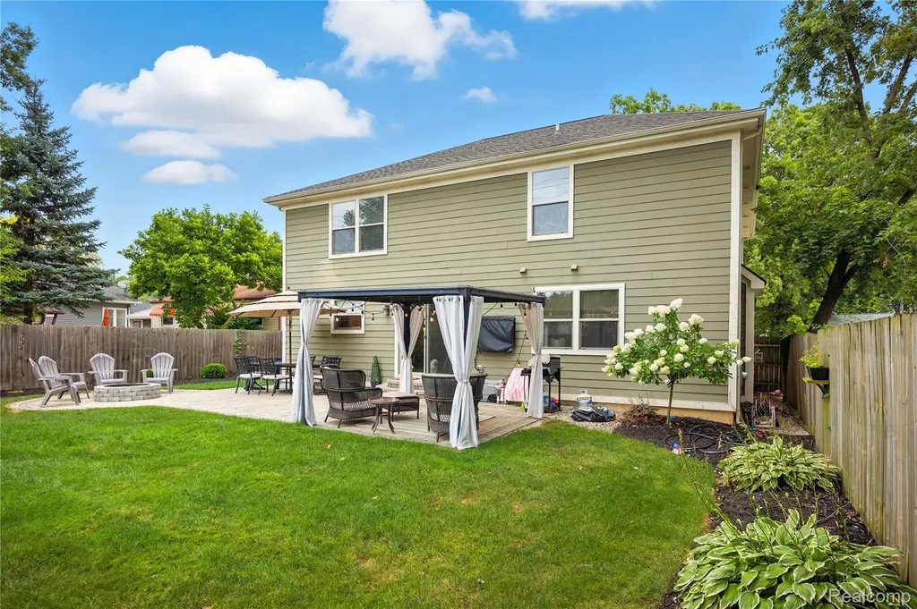 4223 Hampton Boulevard Royal Oak City MI 48073