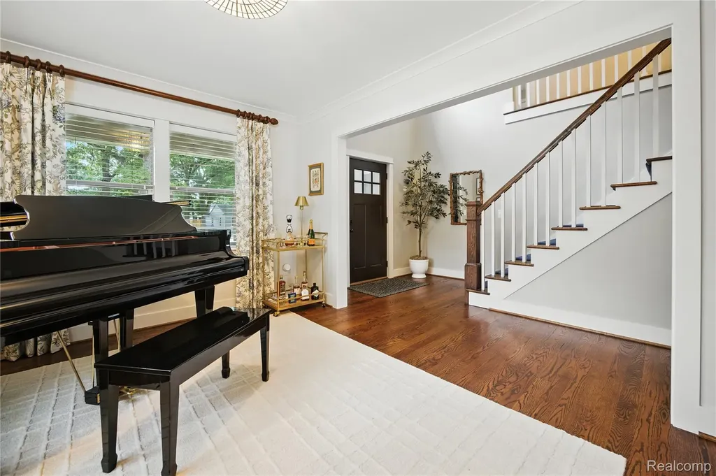 4223 Hampton Boulevard Royal Oak City MI 48073