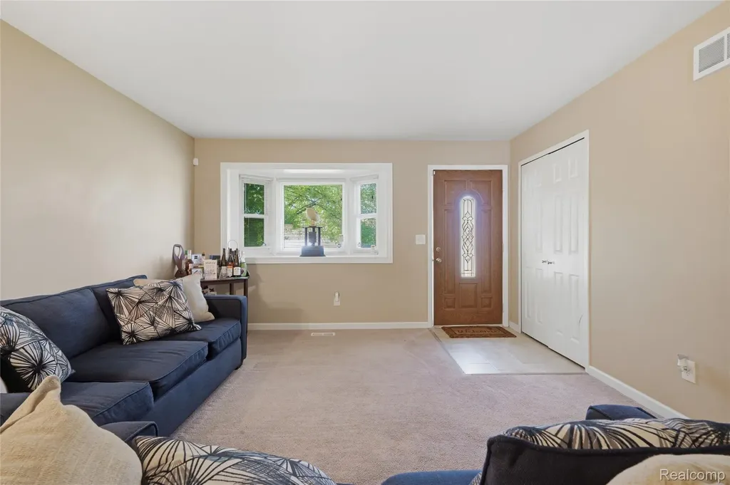 33499 Unicorn Court Westland City MI 48186