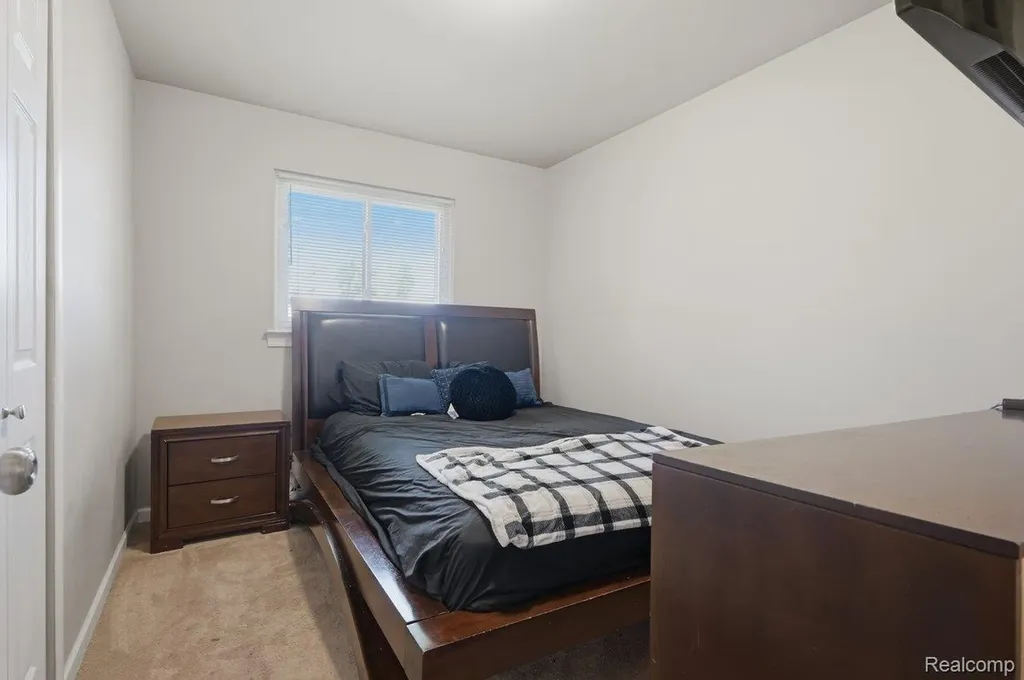 33499 Unicorn Court Westland City MI 48186