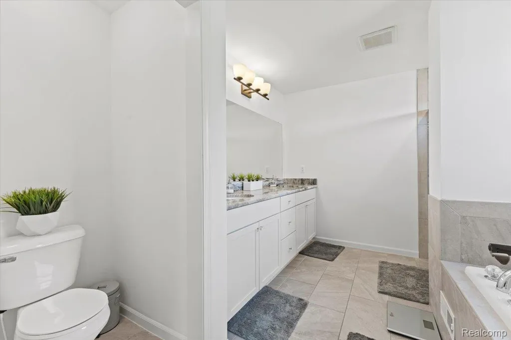 30925 Asbury Hill Drive Lyon Charter Township MI 48165