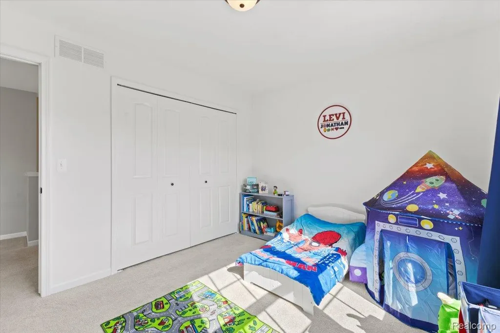30925 Asbury Hill Drive Lyon Charter Township MI 48165