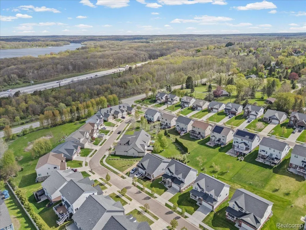 30925 Asbury Hill Drive Lyon Charter Township MI 48165